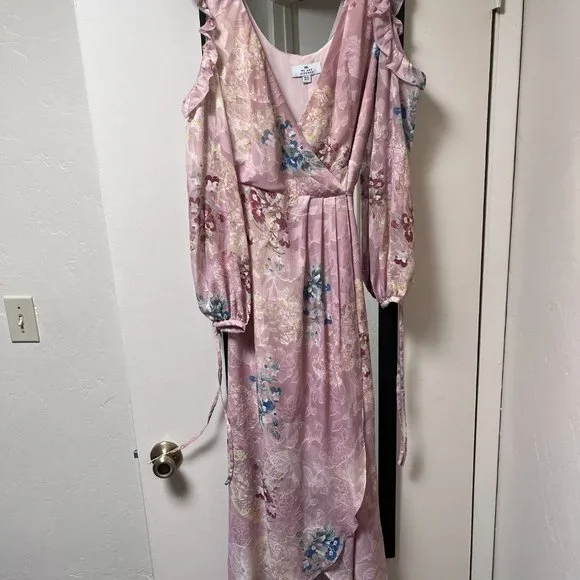 We Are Kindred Hayley Frill Cold Shoulder Pink Floral Dress - Picture 3 of 5